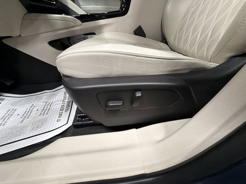 Used 2023 Buick Envision Avenir image 20