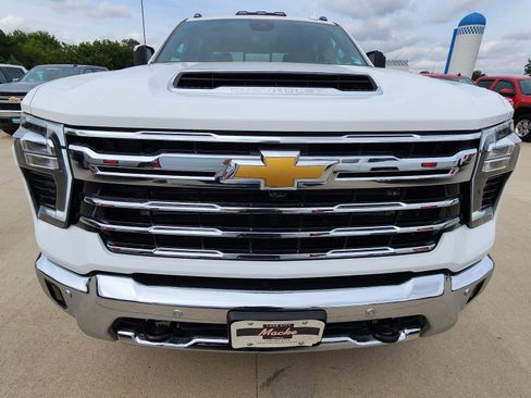 Certified 2025 Chevrolet Silverado 3500 LTZ w/ LTZ Premium Package image 2