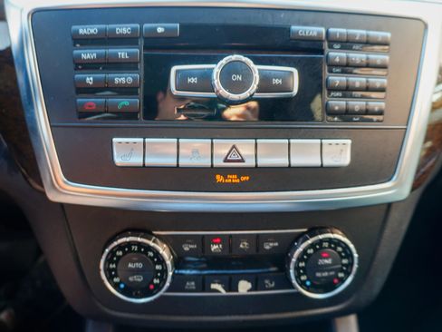 Used 2013 Mercedes-Benz GL 450 4MATIC image 29