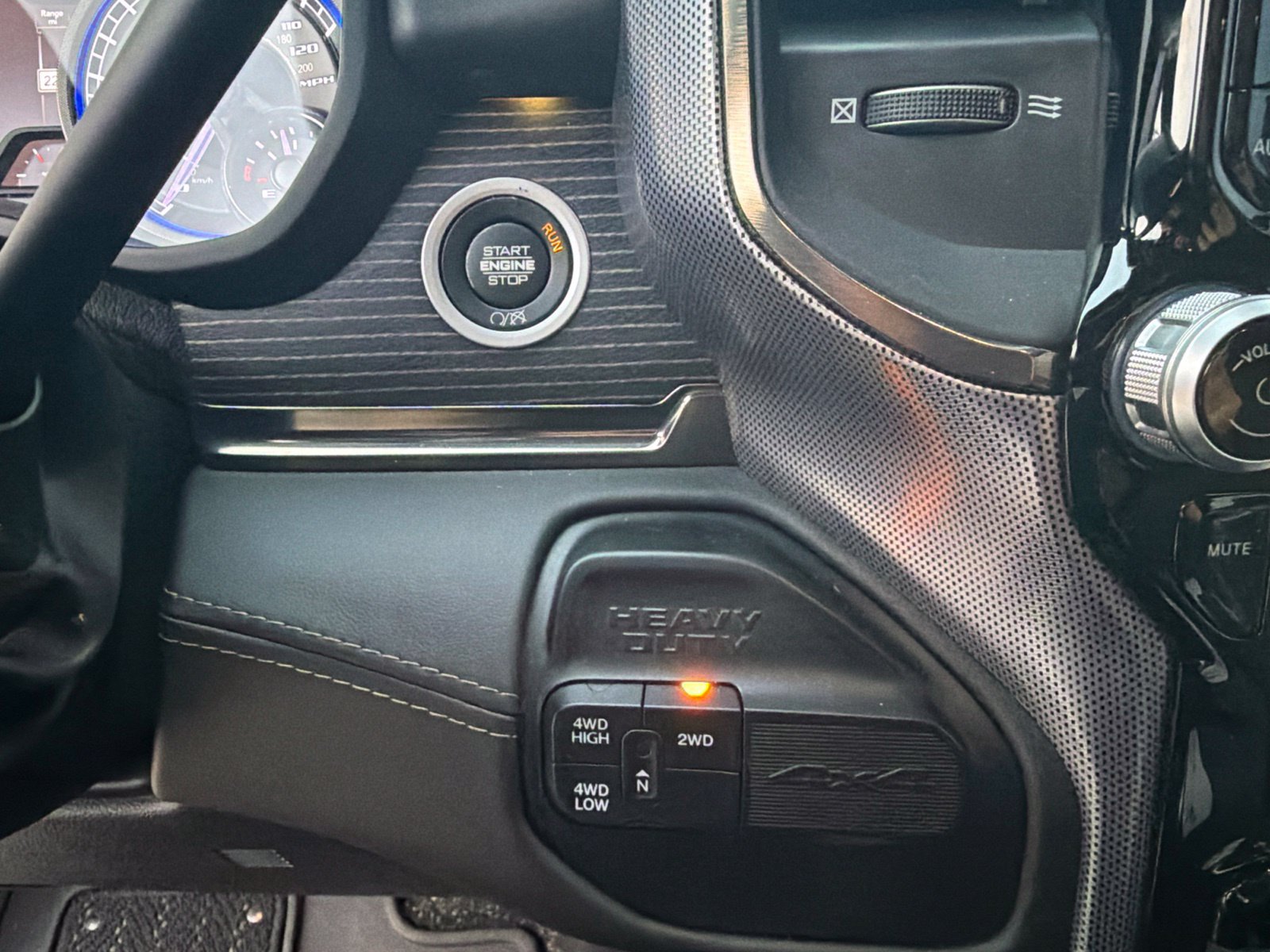 Used 2021 RAM 2500 Limited AWD/4WD image 19