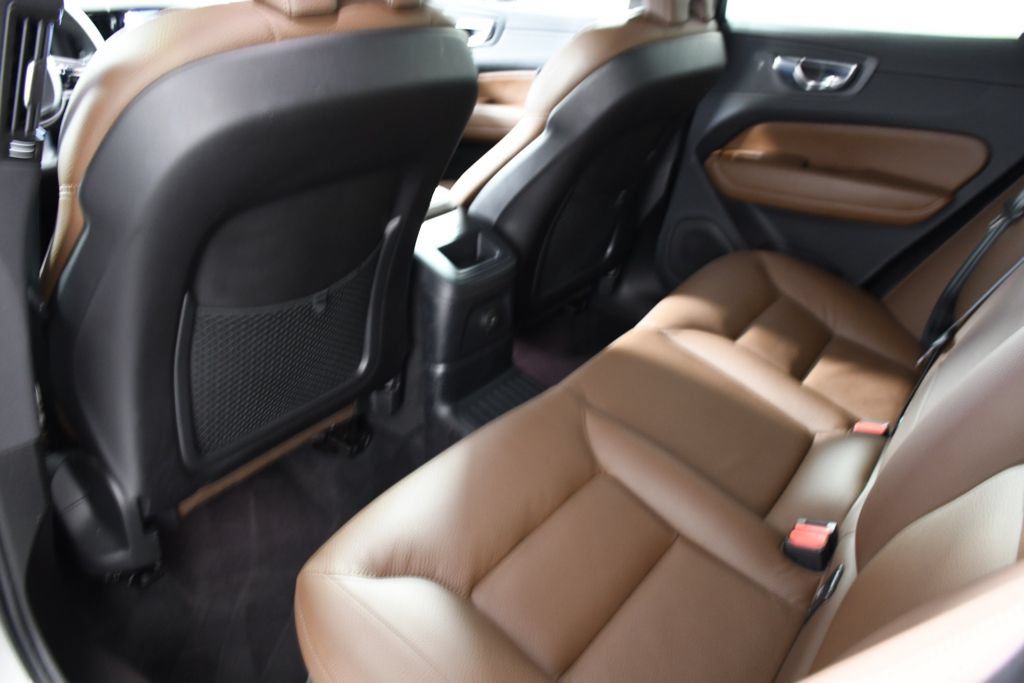 Used 2023 Volvo XC60 T8 Plus AWD/4WD image 27