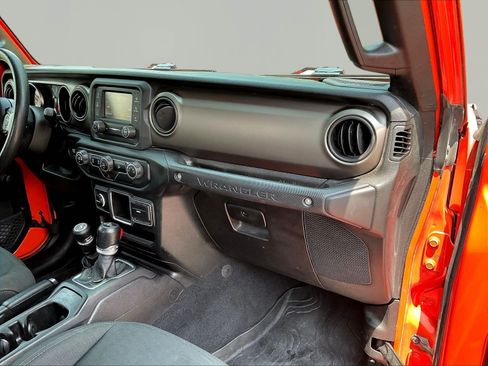 Used 2018 Jeep Wrangler Sport AWD/4WD image 24