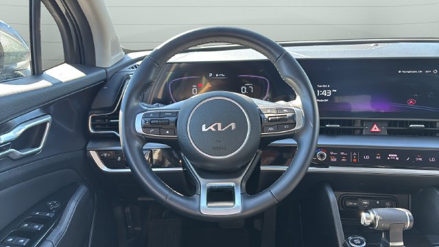 Used 2024 Kia Sportage EX FWD image 13