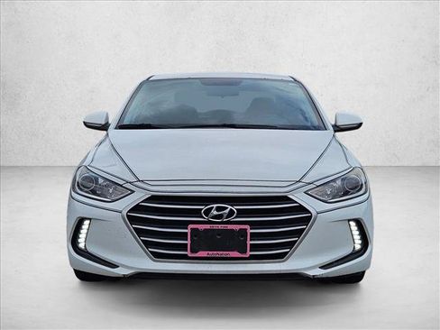 Used 2017 Hyundai Elantra SE w/ SE A/T Tech Package 03 FWD image 2