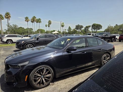 Used 2024 BMW 530i w/ M Sport Package RWD image 3