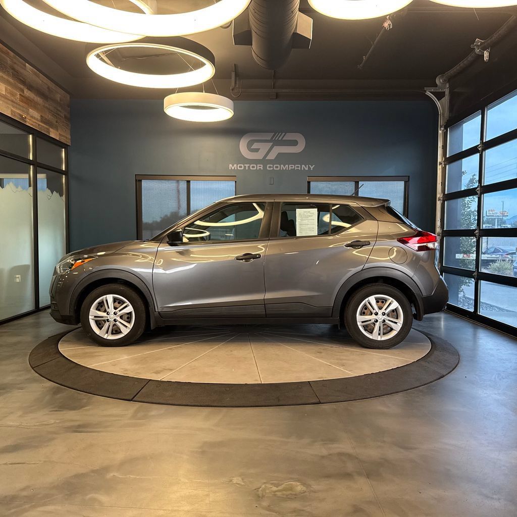Used 2020 Nissan Kicks S FWD image 6