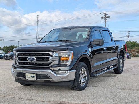 Used 2021 Ford F150 XLT w/ Equipment Group 302A High RWD image 4