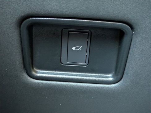 Used 2025 Land Rover Range Rover Sport Dynamic SE image 27