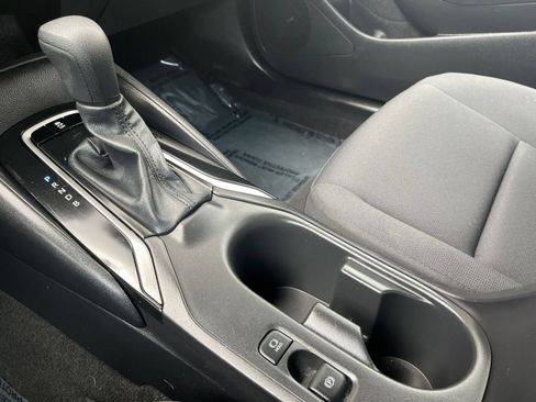 Used 2025 Toyota Corolla LE FWD image 46