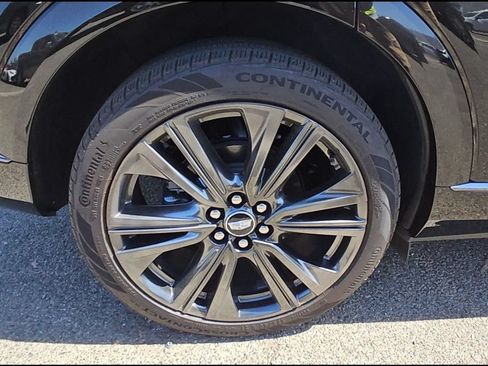 Used 2025 Cadillac Optiq Sport 2 AWD/4WD image 4