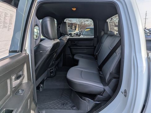 Used 2024 RAM 2500 Tradesman w/ Chrome Appearance Group image 18