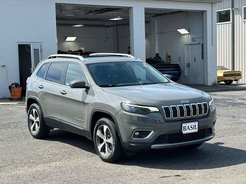 Used 2021 Jeep Cherokee Limited AWD/4WD image 39