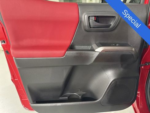 Used 2022 Toyota Tacoma SR5 w/ Technology Package RWD image 15