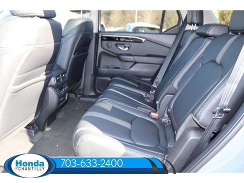 New 2025 Honda Pilot Touring image 31