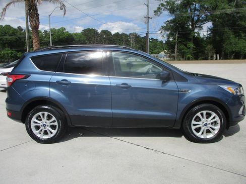 Used 2018 Ford Escape SEL image 2