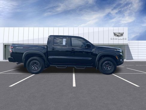 Used 2025 Nissan Frontier PRO-4X image 9