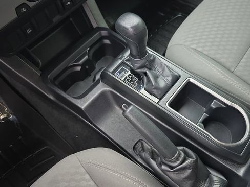 Used 2020 Toyota Tacoma SR w/ SR Convenience Package image 24