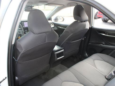 Used 2021 Toyota Camry LE image 16