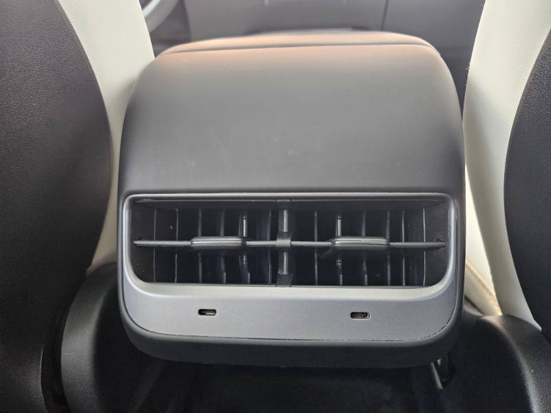 Used 2022 Tesla Model Y Long Range AWD/4WD image 61