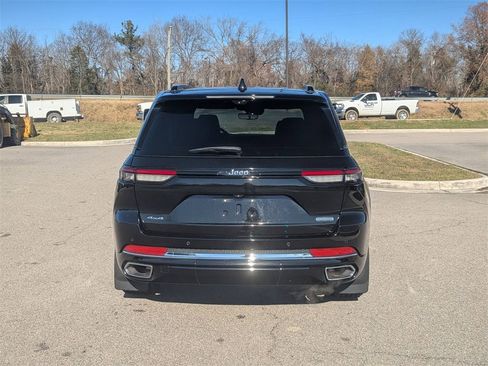 Used 2022 Jeep Grand Cherokee Overland w/ Luxury Tech Group IV image 4