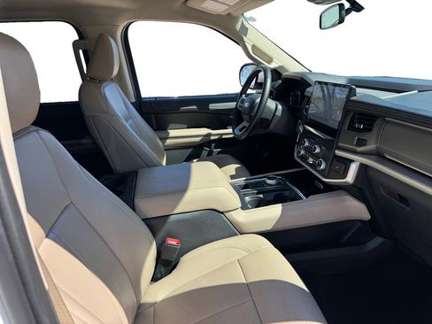 Certified 2024 Ford Expedition Max XLT image 18