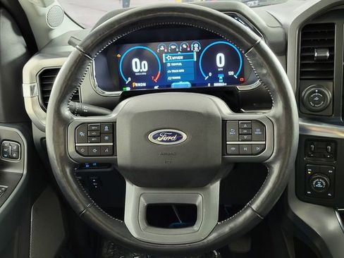 Certified 2022 Ford F150 Lariat w/ Equipment Group 502A High image 26