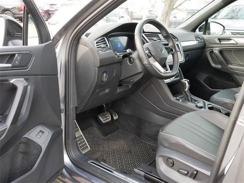 Certified 2024 Volkswagen Tiguan SE R-Line image 12