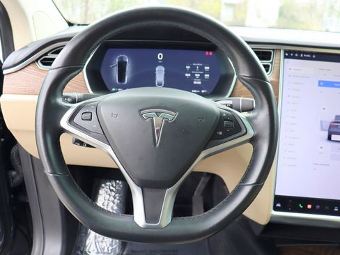 Used 2017 Tesla Model X 100D image 28