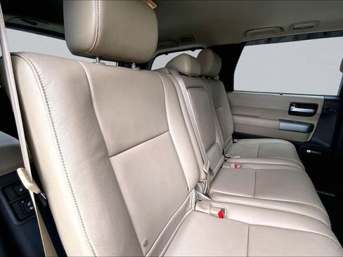 Used 2017 Toyota Sequoia Limited AWD/4WD image 23