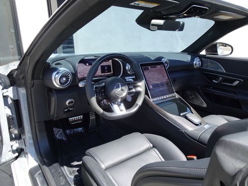 Used 2022 Mercedes-Benz SL 63 AMG 4MATIC image 12