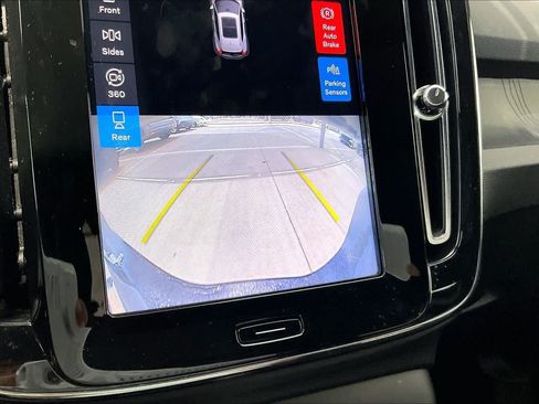 Used 2023 Volvo XC40 Recharge Ultimate AWD/4WD image 25