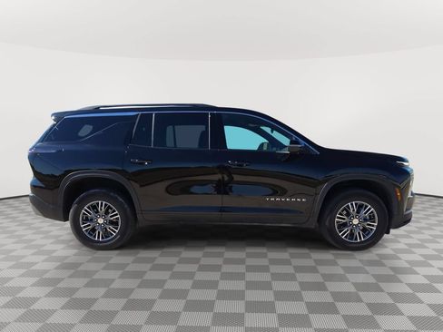 Used 2026 Chevrolet Traverse LT AWD/4WD image 8