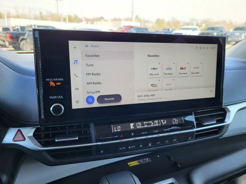 Used 2025 Toyota Sienna XLE w/ XLE Plus Package image 16