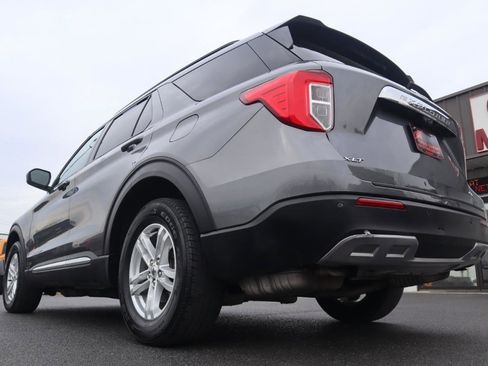 Used 2021 Ford Explorer XLT w/ Equipment Group 202A image 19