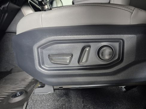 New 2026 Toyota Tundra SR5 AWD/4WD image 17