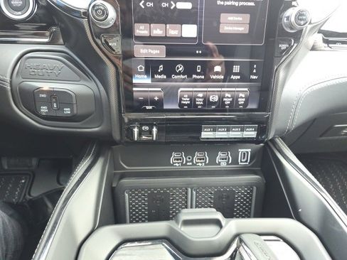 New 2026 RAM 2500 Limited image 29