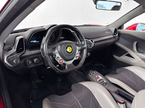 Certified 2013 Ferrari 458 Spider Base image 18