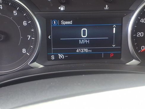 Used 2024 GMC Terrain SLE image 26