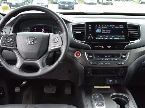 Used 2023 Honda Passport TrailSport image 13