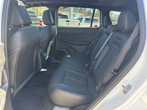 New 2026 Jeep Cherokee Limited image 28