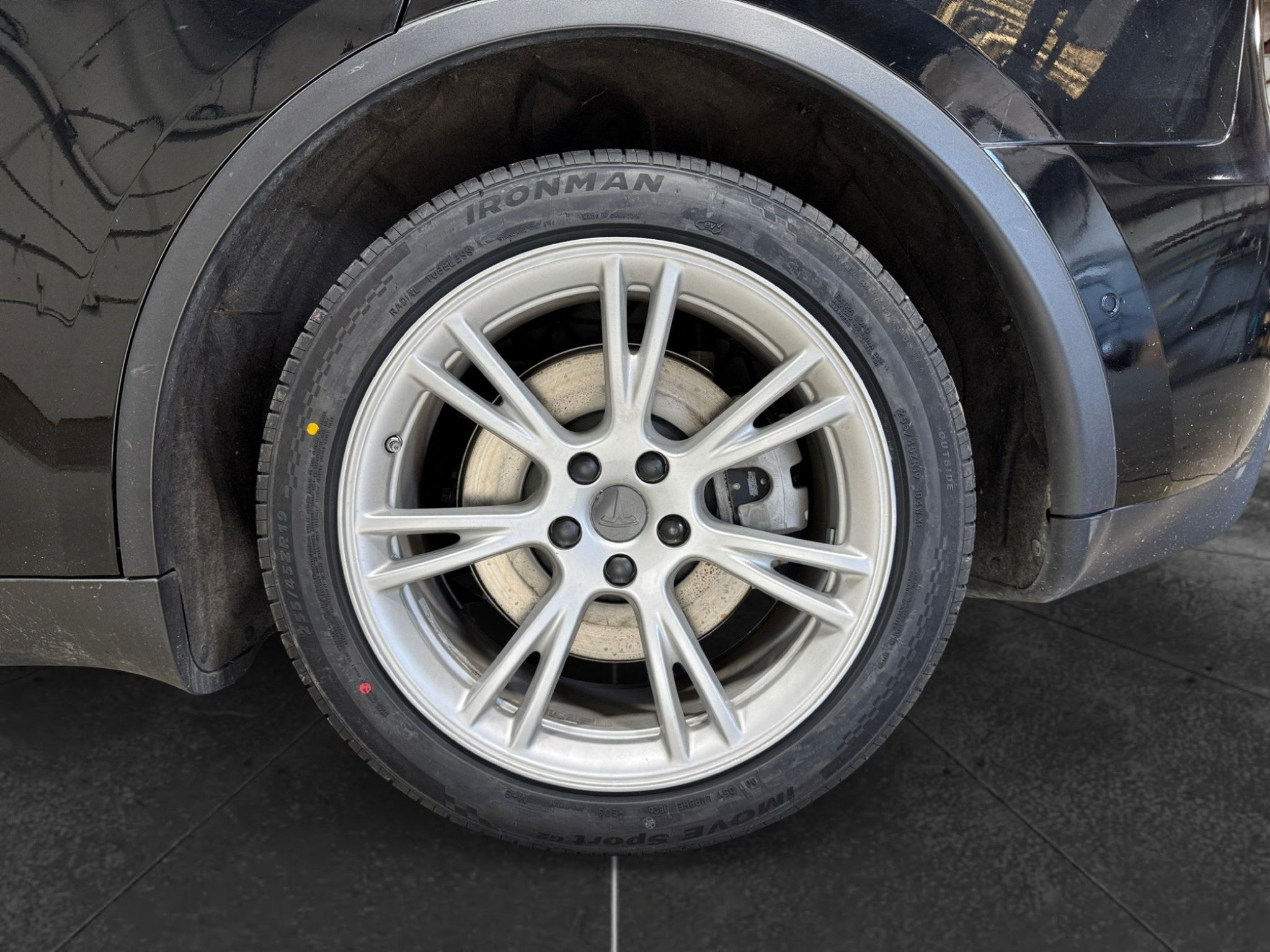 Used 2021 Tesla Model Y Long Range AWD/4WD image 32