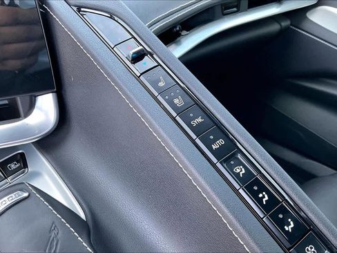 Used 2021 Chevrolet Corvette Stingray Preferred Cpe w/ Z51 Performance Package image 30