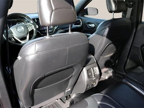 Used 2020 Jeep Cherokee High Altitude image 16