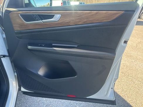 Used 2024 Volkswagen Atlas SE image 38