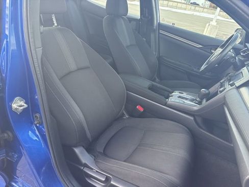 Used 2017 Honda Civic Sport image 12