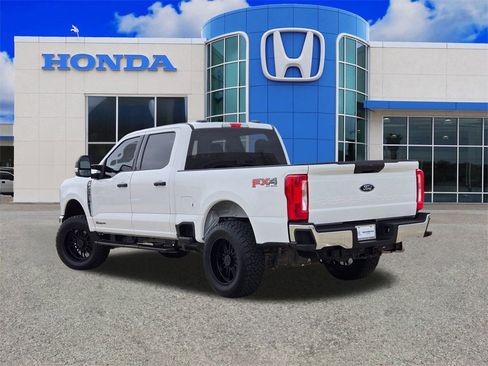 Used 2024 Ford F250 XLT w/ FX4 Off-Road Package image 5