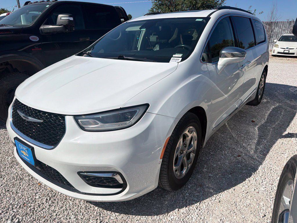 Used 2022 Chrysler Pacifica Limited FWD image 10
