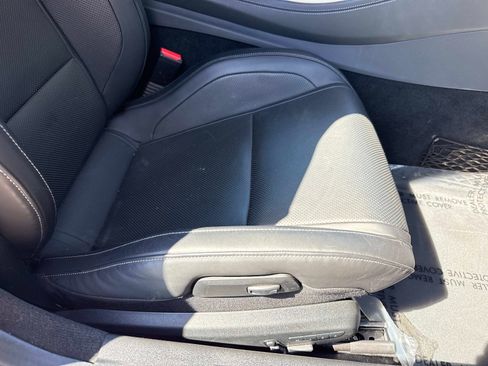 Used 2021 Mercedes-Benz AMG GT Roadster image 30