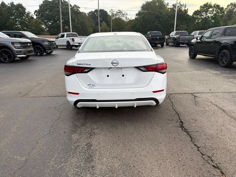 Used 2025 Nissan Sentra SV FWD image 4
