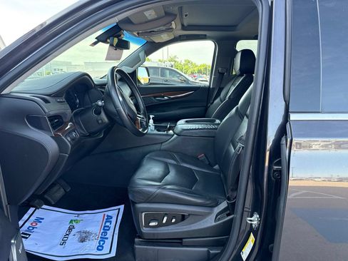 Used 2017 Cadillac Escalade Luxury RWD image 14